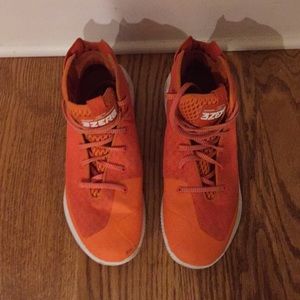Size 9.5 Men’s UA Curry 3Zero Orange/White